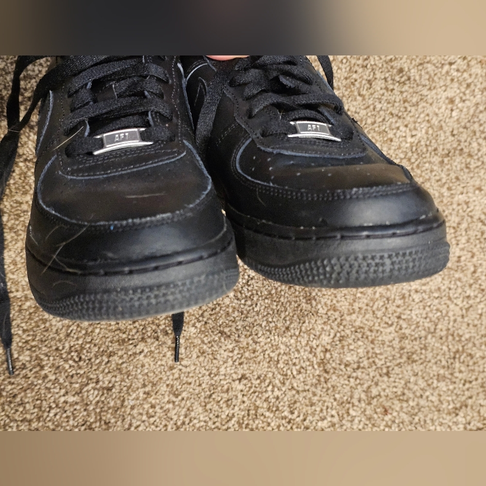 Nike Air Force 1 LE Big Kids' Sneaker - Picture 5 of 8
